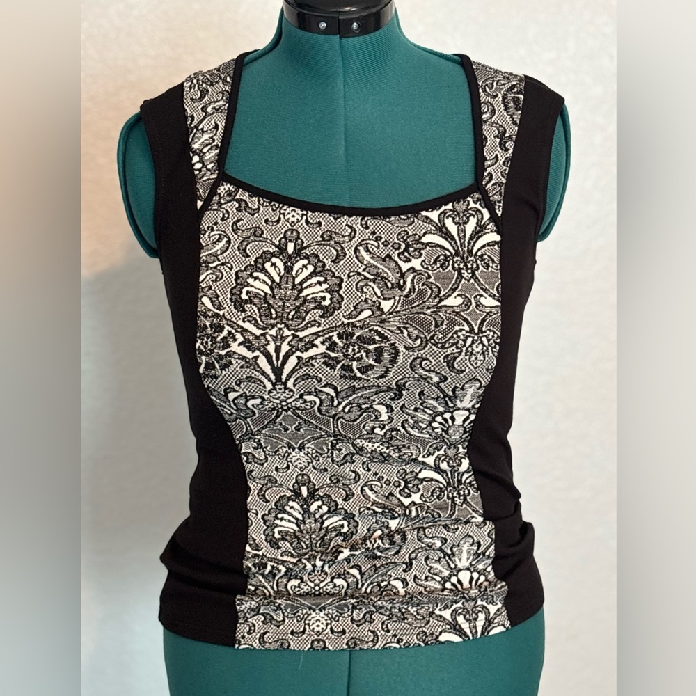 White House Black Market Black and White Floral Blouse
